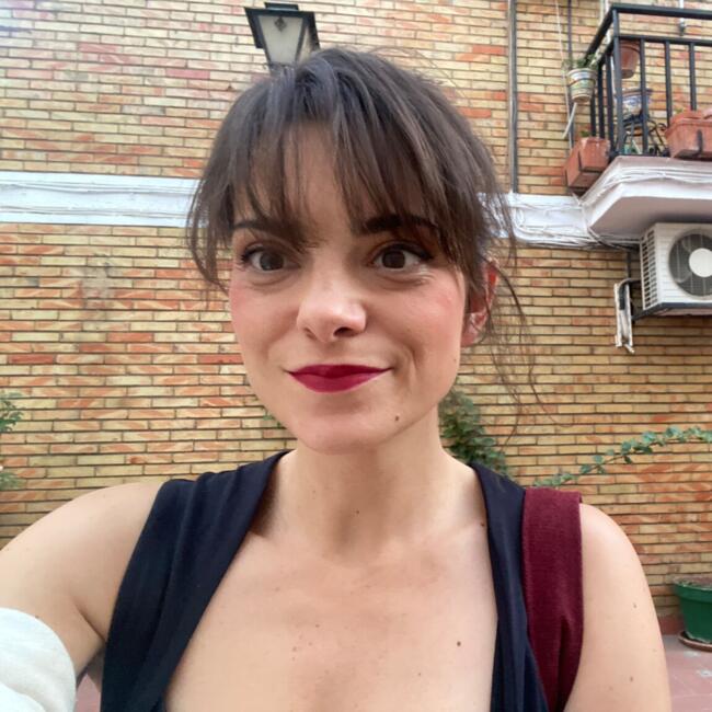Trabalho de babysitting em Queijas: Ana