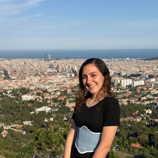 Babysitter in Barcelona: Daniela