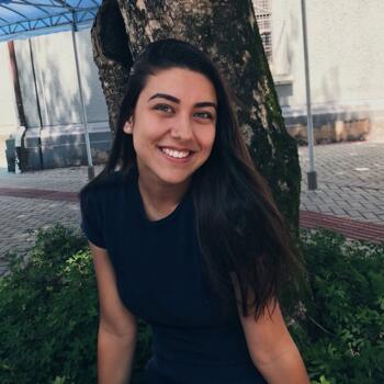 Babysitter in Joinville: Larissa