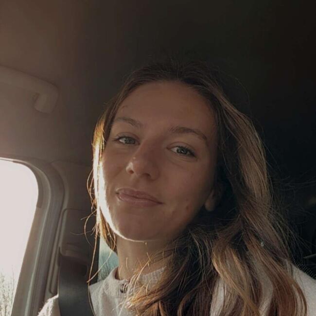 Babysitter in Angers: Chloe