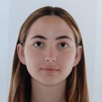 Babysitter in Sainte-Luce-sur-Loire: Emma