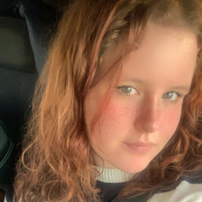 Babysitter in Winchester: Ellie