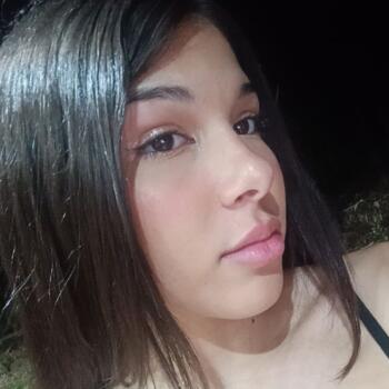 Babysitter in Santa Terezinha de Itaipu: Adrielly