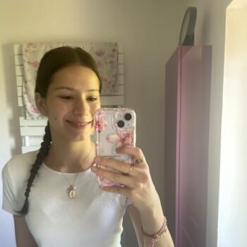 Babysitter in Lyon: Rose