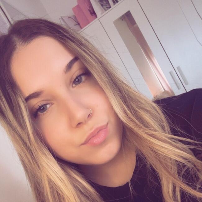 Babysitter in Pescara: Aurora