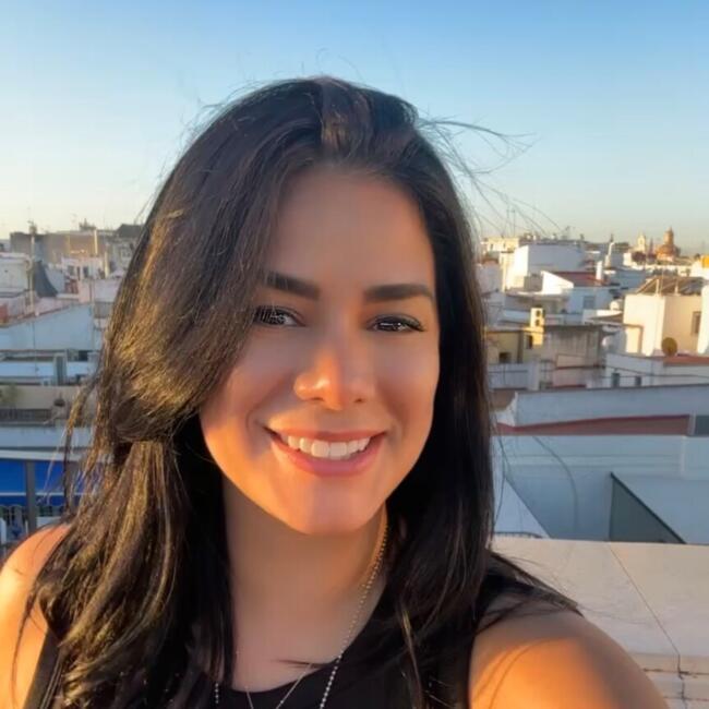 Babysitting job in Mesa: Beatriz