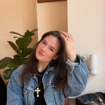 Babysitter in Paris: Eva