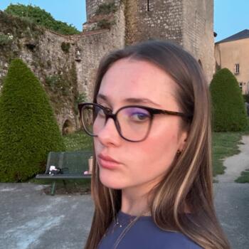 Babysitter in Saint-Pardoux: Ombeline