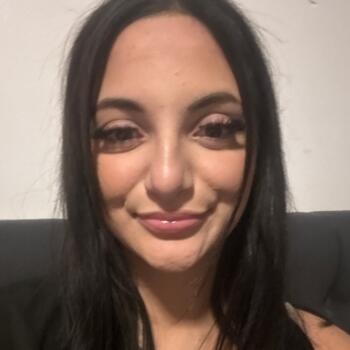 Babysitter in Mortsel: Amina