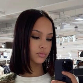 Babysitter in Nîmes: Leila