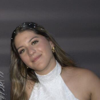 Baby-sitter Six-Fours-les-Plages: Julie