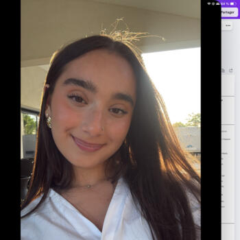 Nanny in Toulon: Leyna