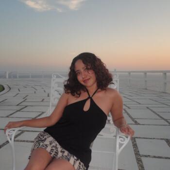 Niñera en Acapulco: Alondra