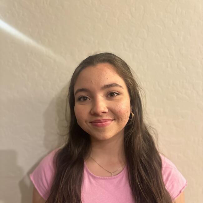 Baby-sitter in Tempe: Elizabeth