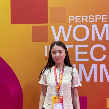 Babysitter in Warsaw: Akylai