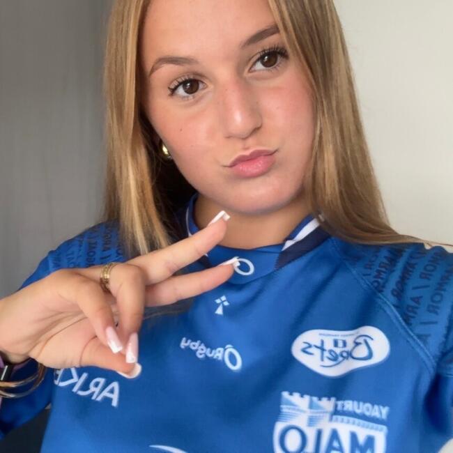 Babysitter in Saint-Avé: Nyna