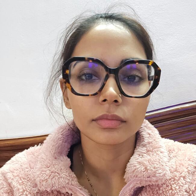 ग्रेटर नोएडा में बेबीसिटिंग की नौकरी: Akanksha