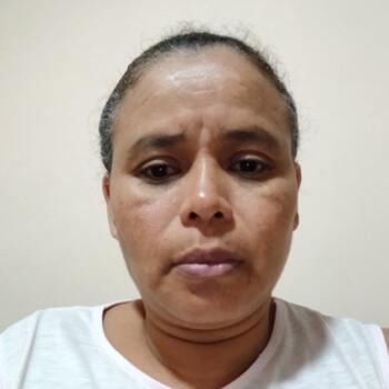 Babysitter Las Lomas: Yazmin