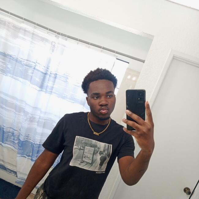 Babysitter in Moreno Valley: Oriyhan