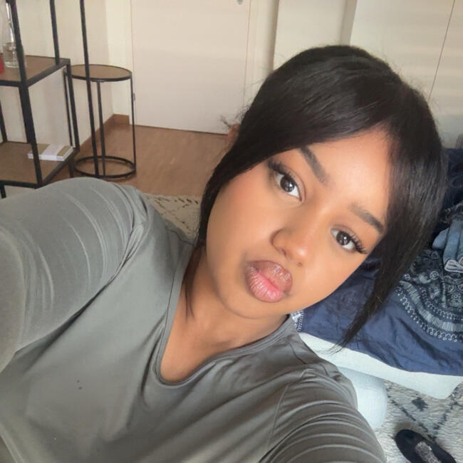 Baby-sitter in Fribourg: Lya