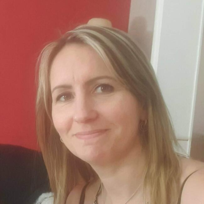 Babysitter in Villette-sur-Ain: Céline