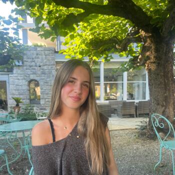 Babysitter in Nantes: Julia