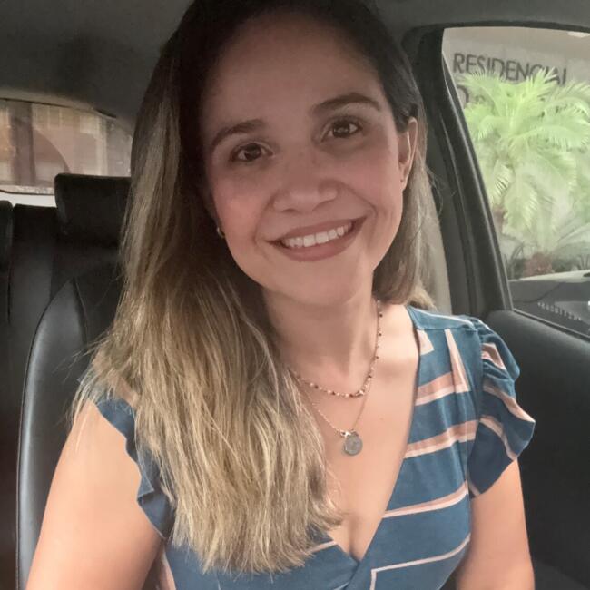 Babysitter in Brasília: Samara