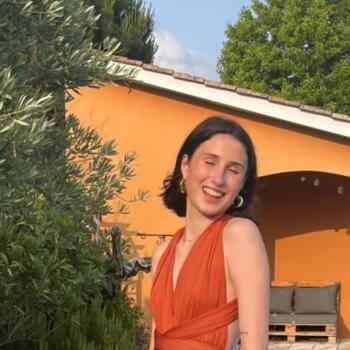 Babysitter in Cestas: Chloé