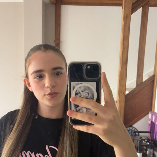Babysitter in Plaisir: Laura