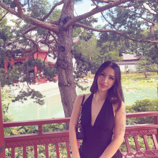 Nanny in Montreal: Lina