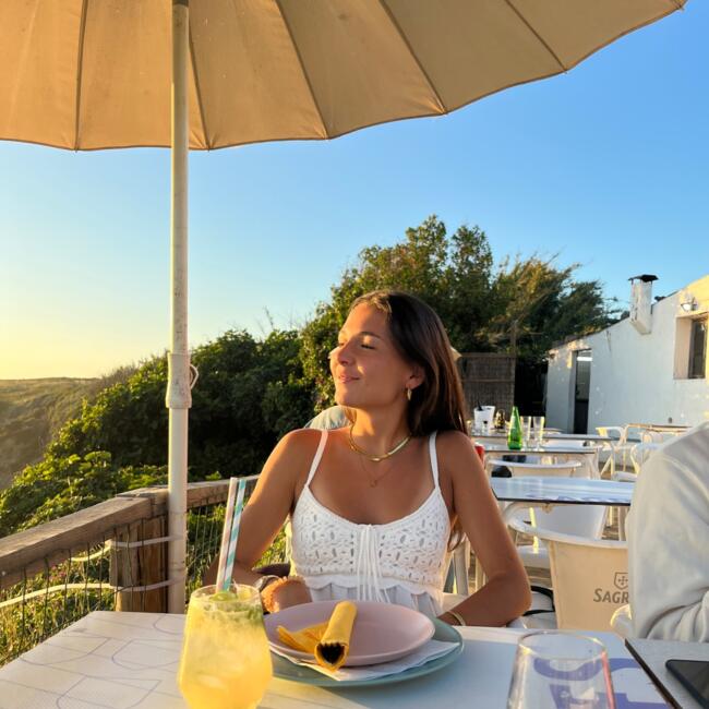 Babysitter in Alcabideche: Ana