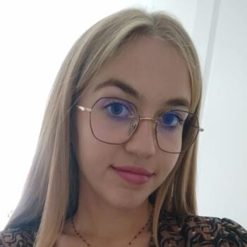 Babysitter in Saint-Galmier: Julie