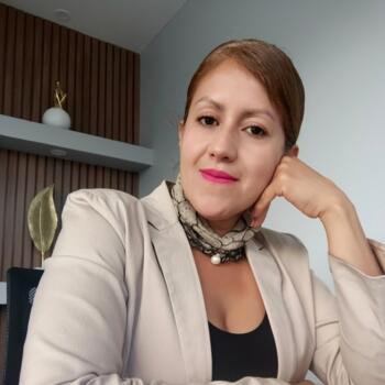 Babysitter Quito: Nancy