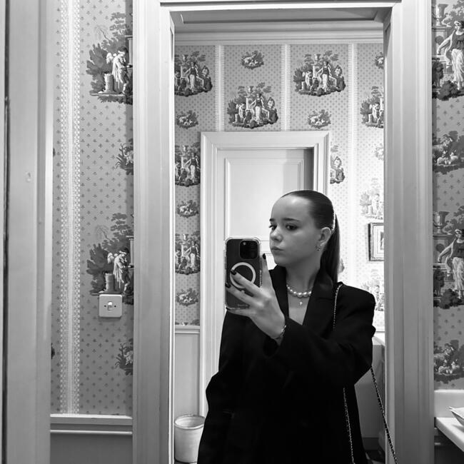 Babysitter in Sauveterre: Ysolde