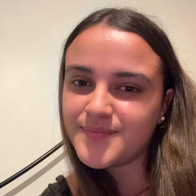 Babysitter in Royan: Justine