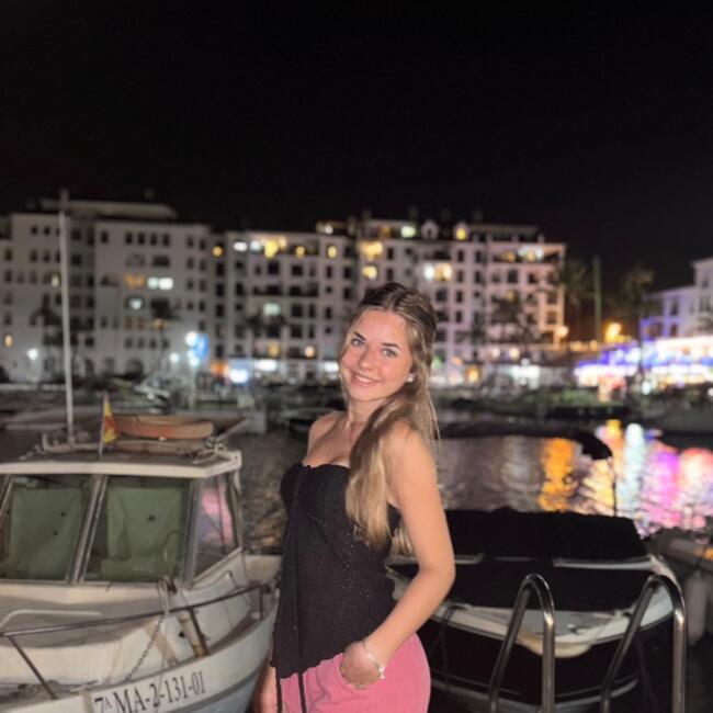 Babysitter in Meco: Nahia