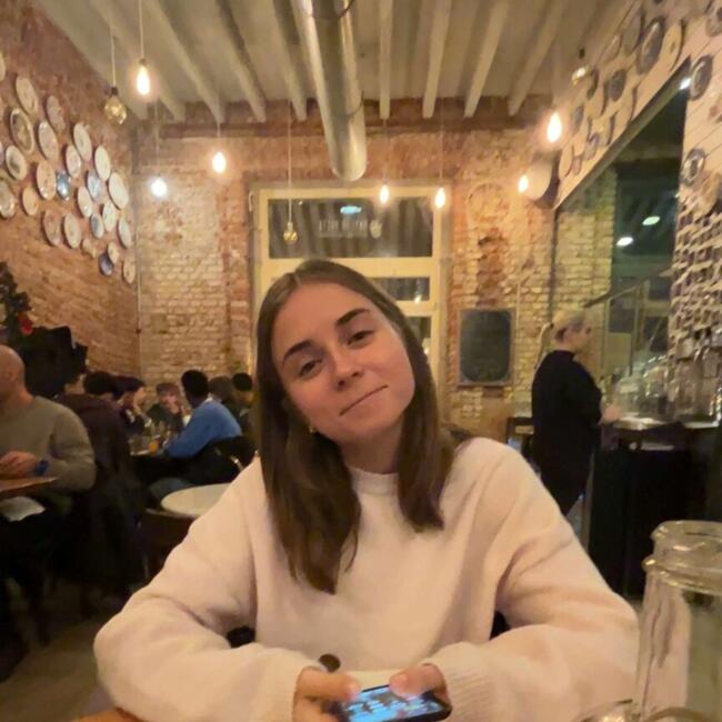 Babysitter in Saint-Laurent-des-Autels: Marilou