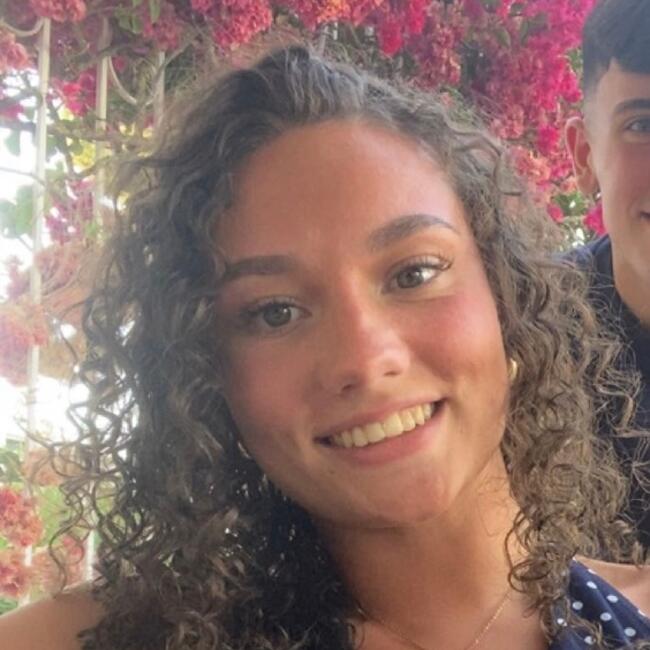 Babysitter in Dún Laoghaire: Leah