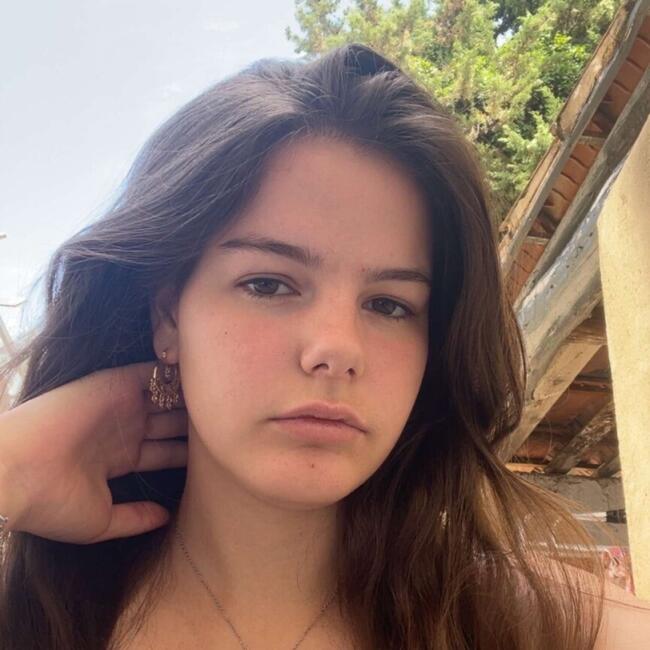 Babysitter in Orgeval: Chelsy