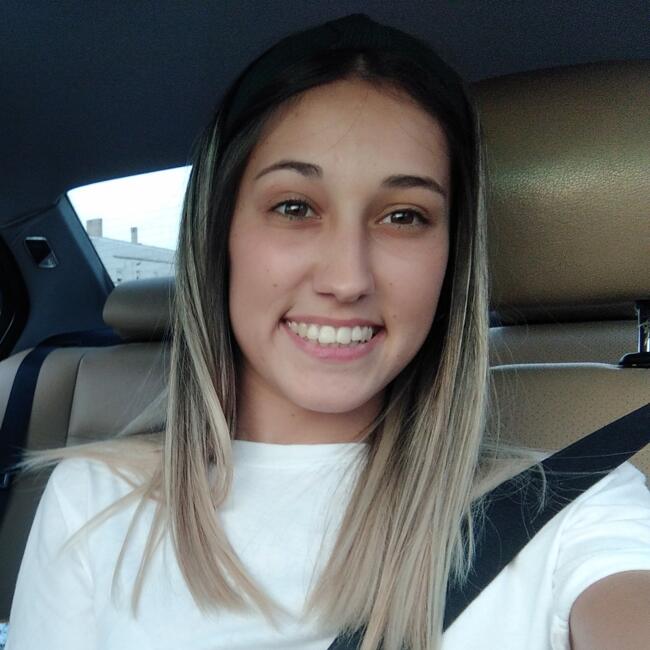 Babysitter in Seville: Miriam