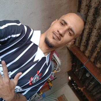 Trabajos de niñera en Osasco: trabajo para niñera Luiz