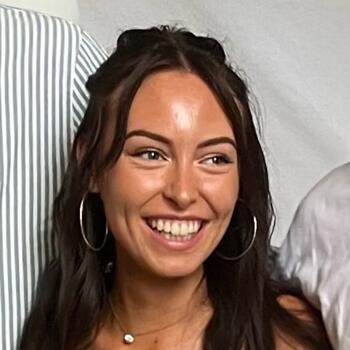 Babysitter in Javron-les-Chapelles: Emilie