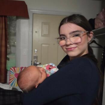 Baby-sitter Edmonton: Kaia