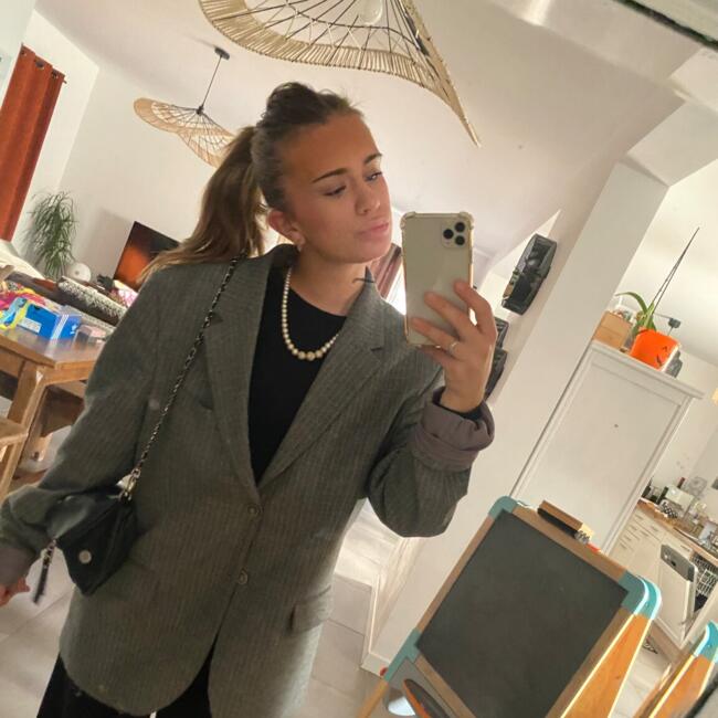 Babysitter in Tours: Carla
