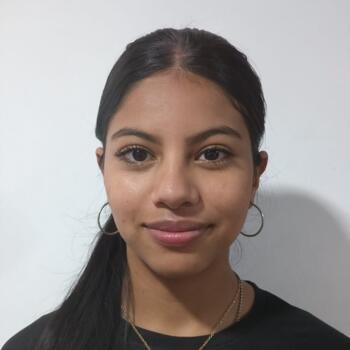 Babysitter in Bello: Yarif