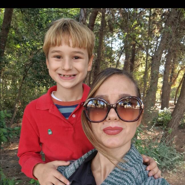 Δουλειά για babysitter στην περιοχή Πειραιάς: Ελενη