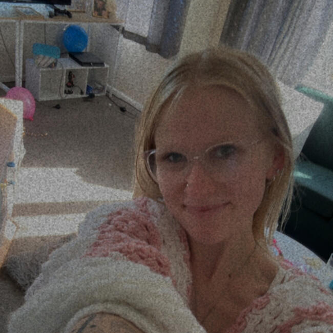 Babysitter in Nelson: Brittney