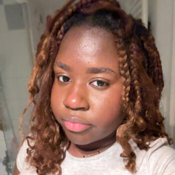 Babysitter in Saint-Jean-de-Braye: Alexia