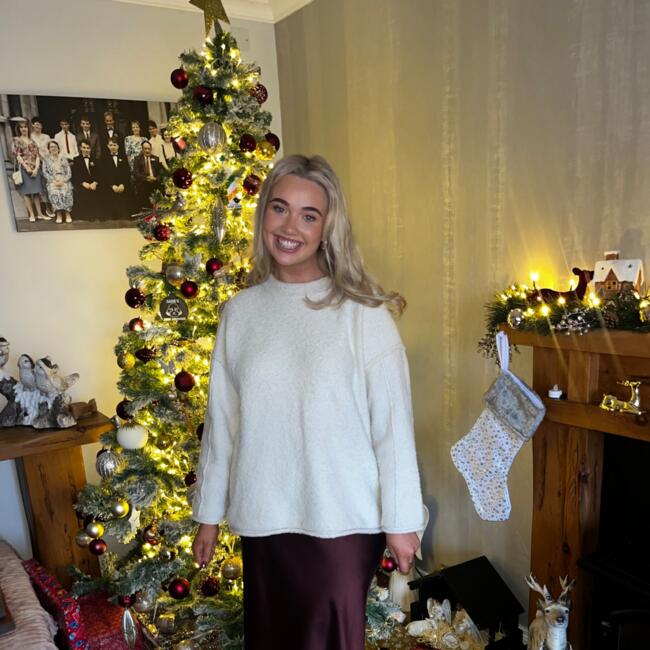 Babysitter in Galway: Abbie