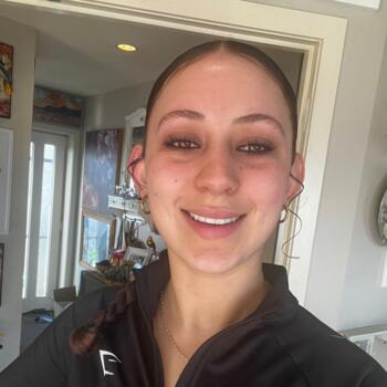 Babysitter in Richmond: Sequoia